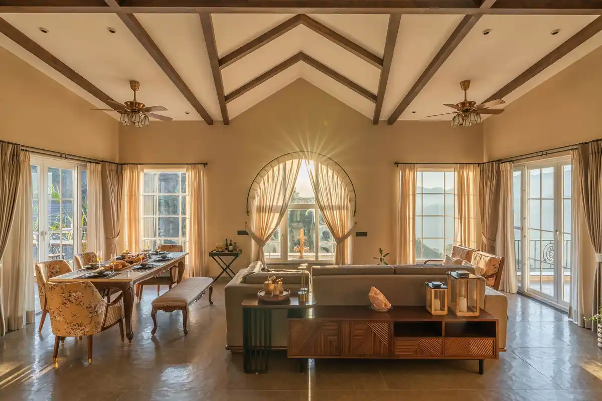 ILIKA W Heated Infinity Pool and Jacuzzi, Kasauli