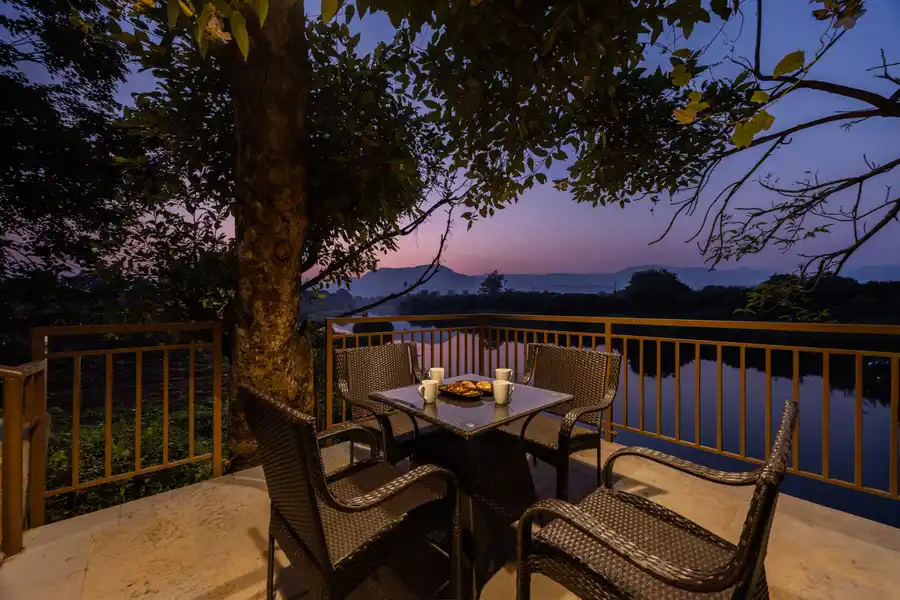 Impiana, Karjat