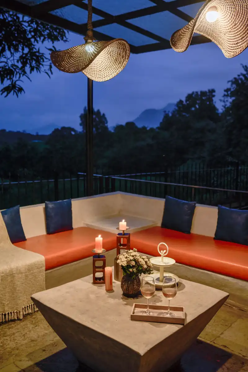 Ira, Karjat