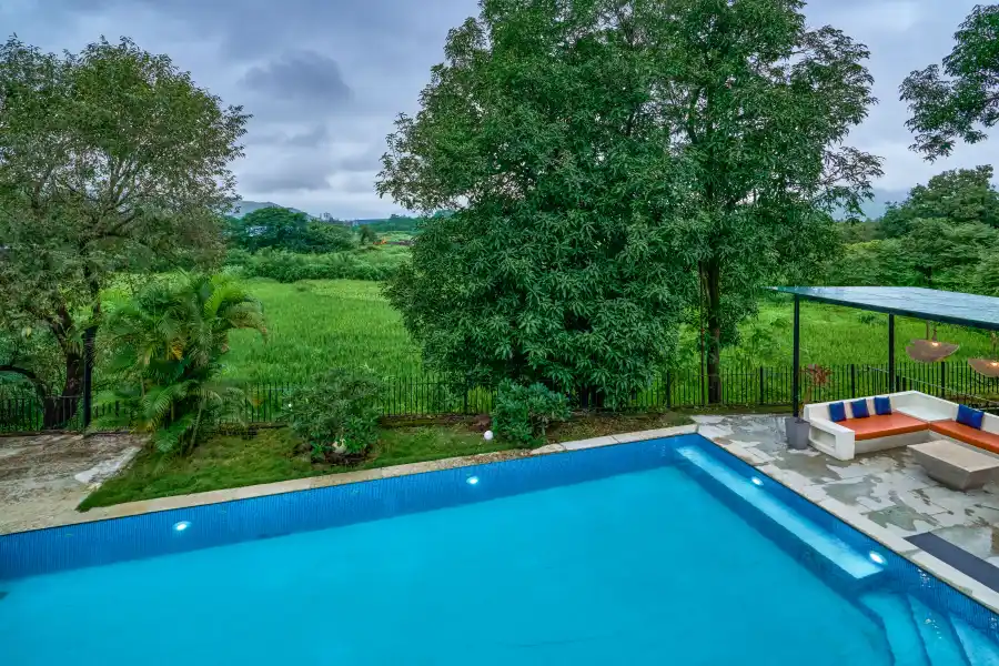 Ira, Karjat