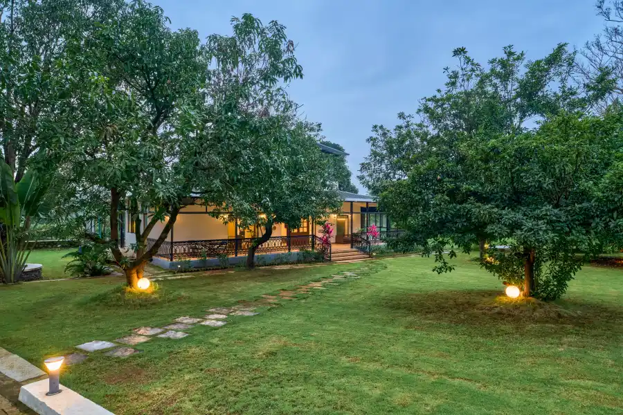 Ira, Karjat