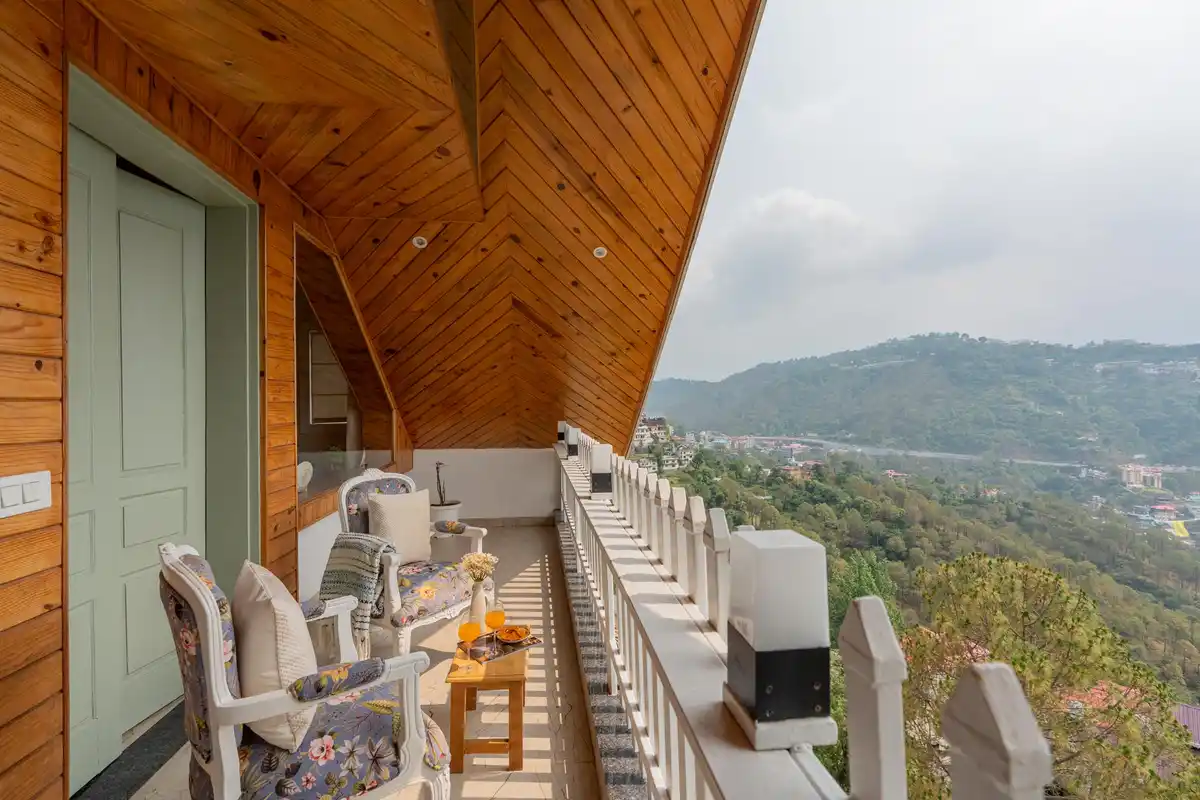 IRIS w/ Outdoor Pool, Kasauli