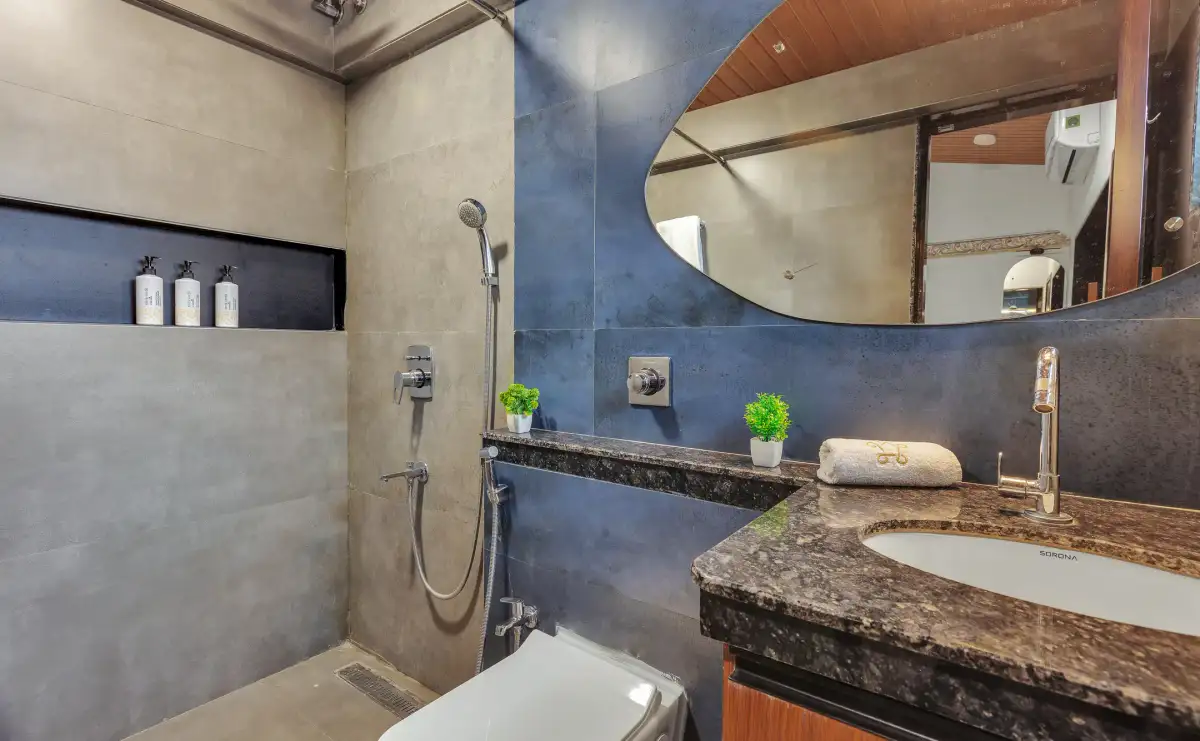 Ivy Courtyard, Khopoli