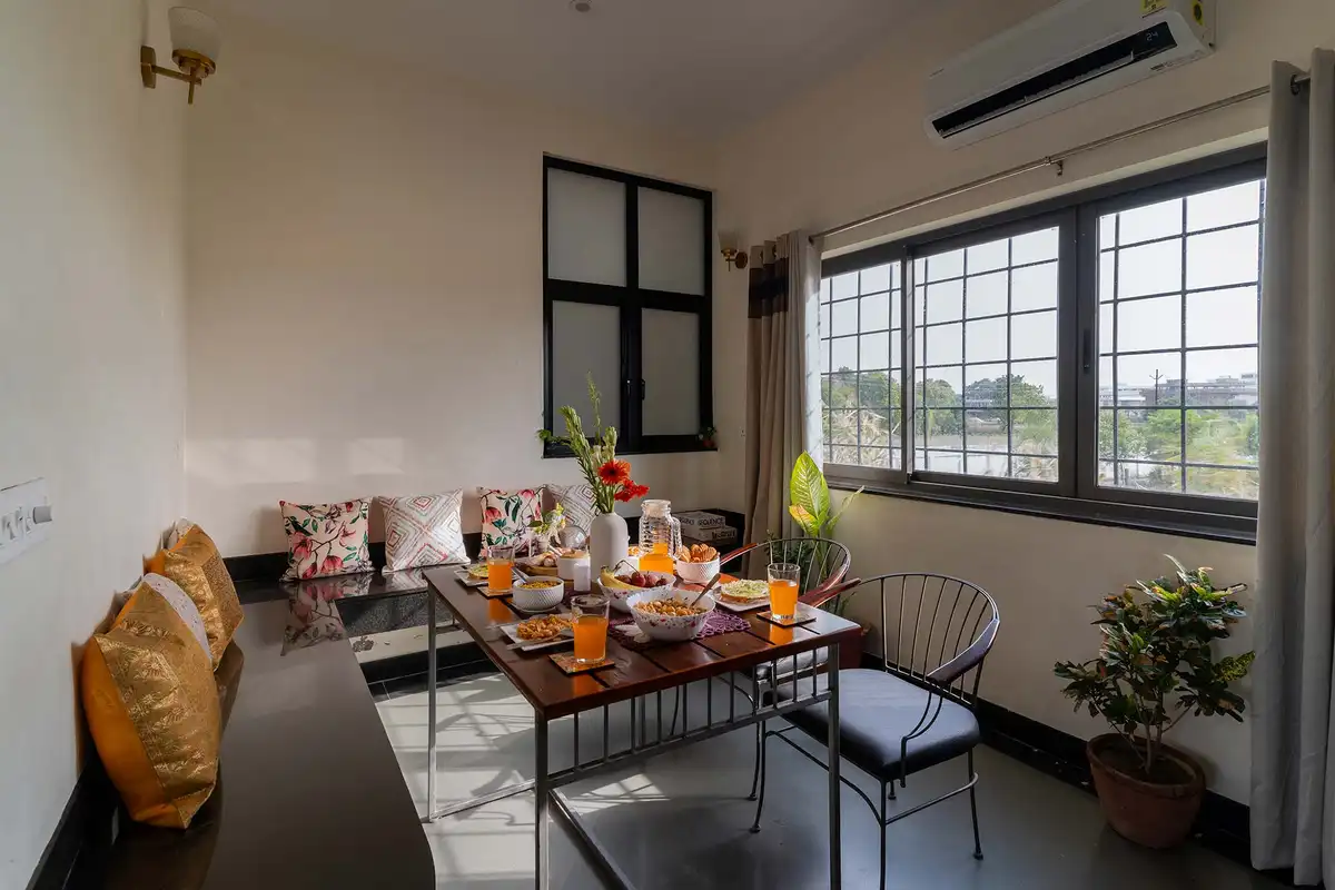 Ivy @ Serenity by the Ganges, Varanasi