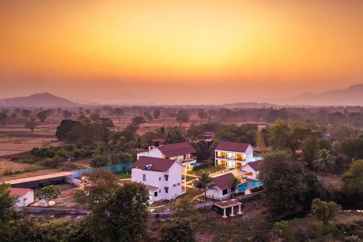 Jacuzzi Rooms @ Truntum, Karjat