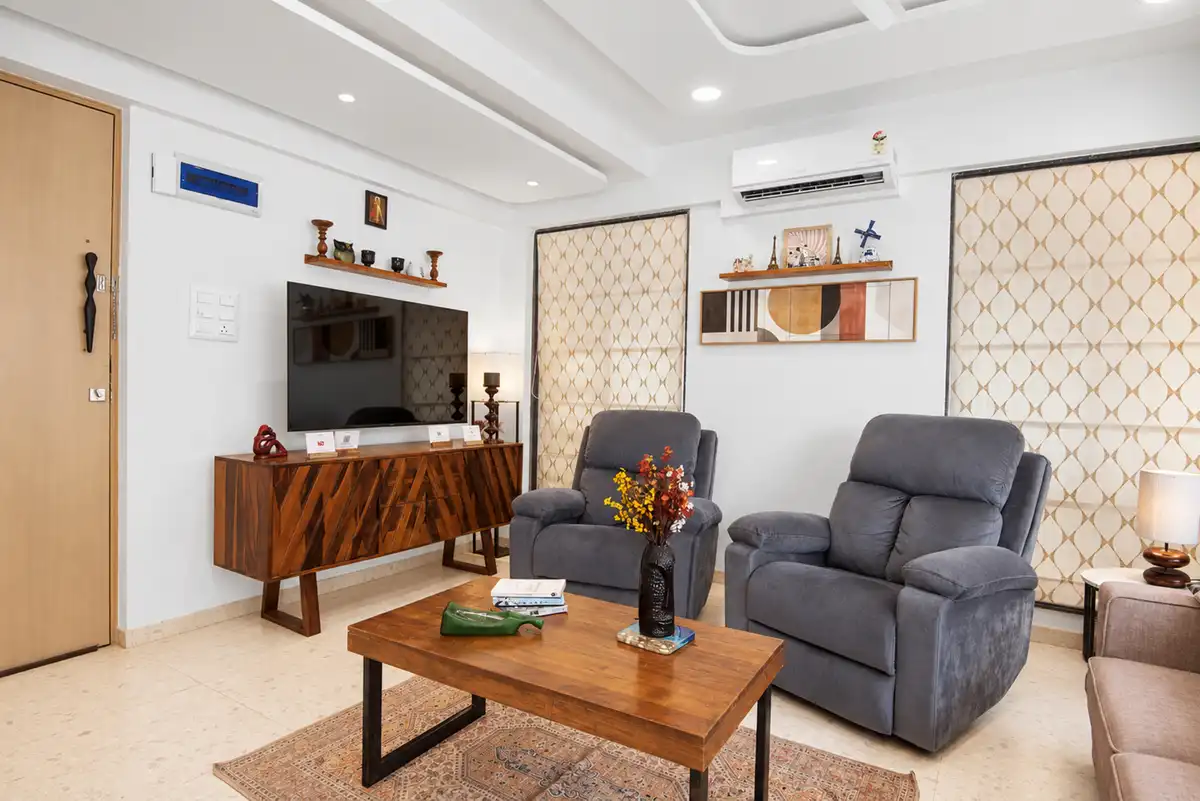 Jorene Villa, Karjat