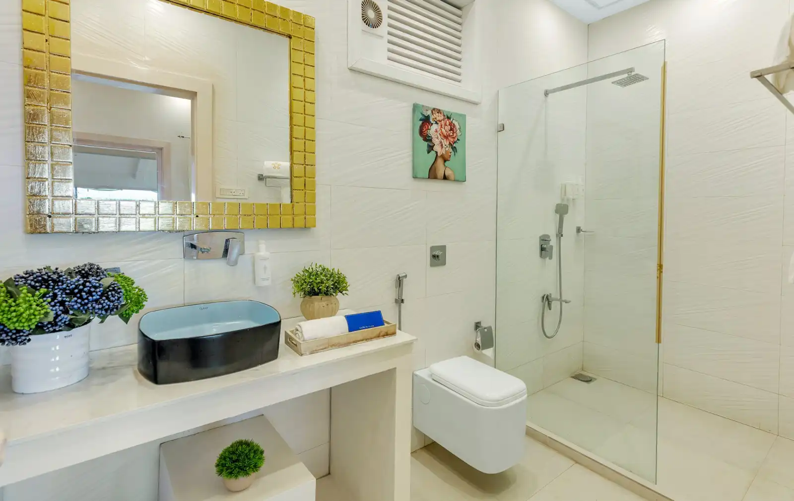 Junglebrooke Standard, Kolad