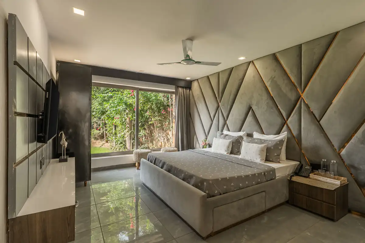 Kaimalgarh Aravalli Estate w/ Outdoor Pool, New Delhi