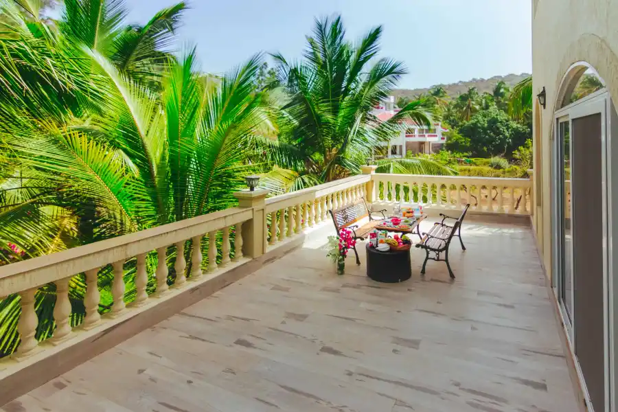 La Casa Maestro, Kashid