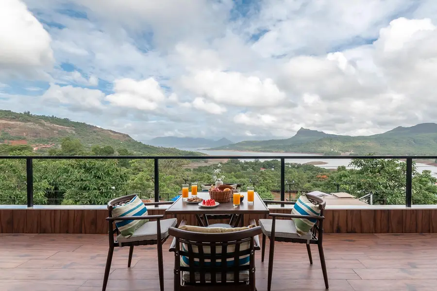 La Nirvana, Lonavala