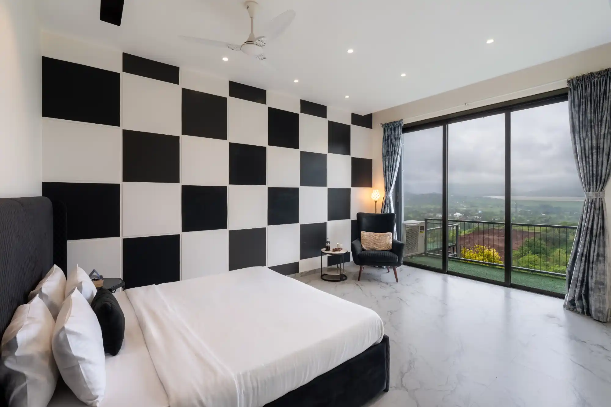La Vida Loca, Lonavala