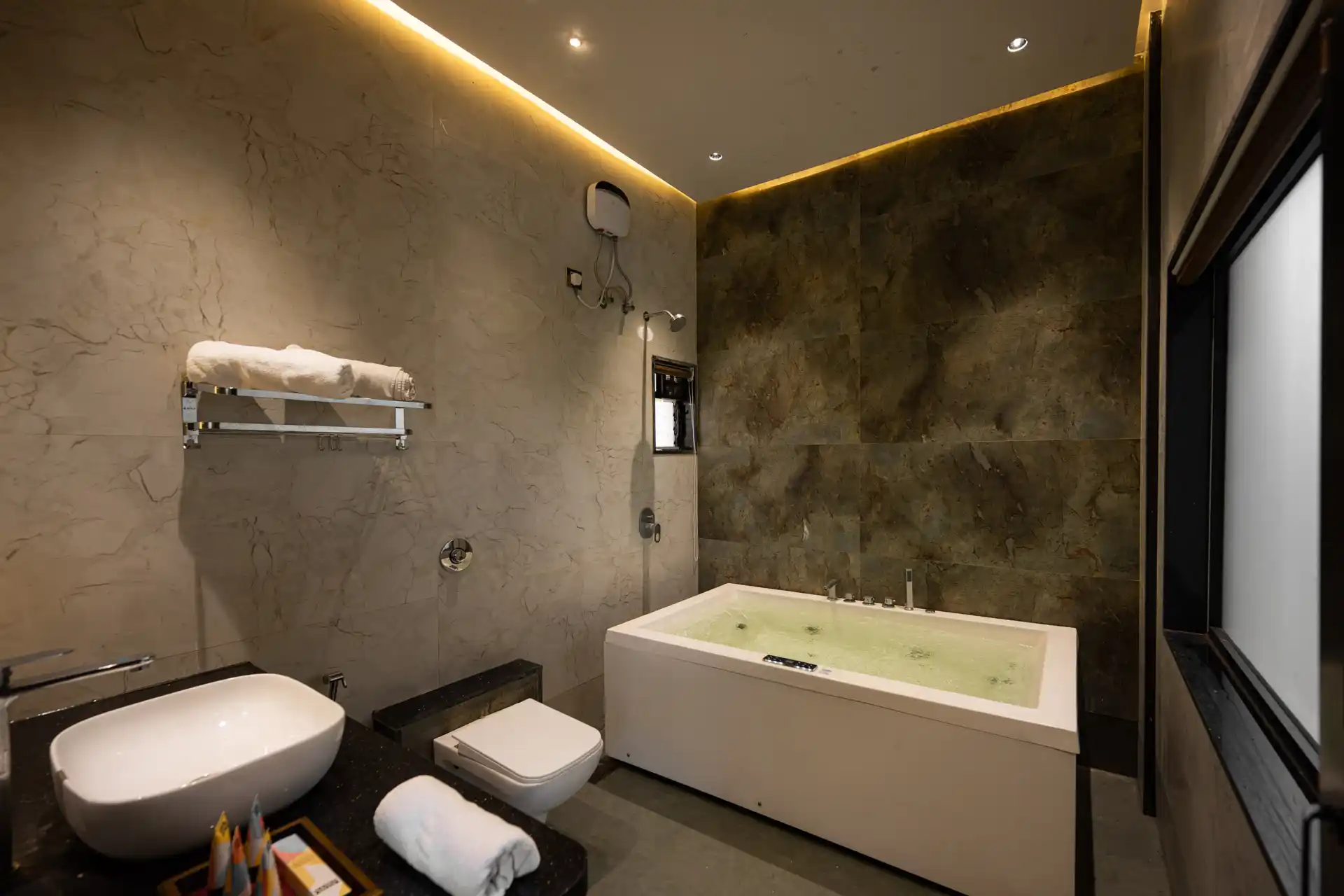 Lacielo Villa w/ Sports Turf, Lonavala