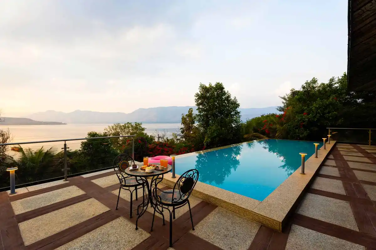 Laguna Escape - Wai, Panchgani
