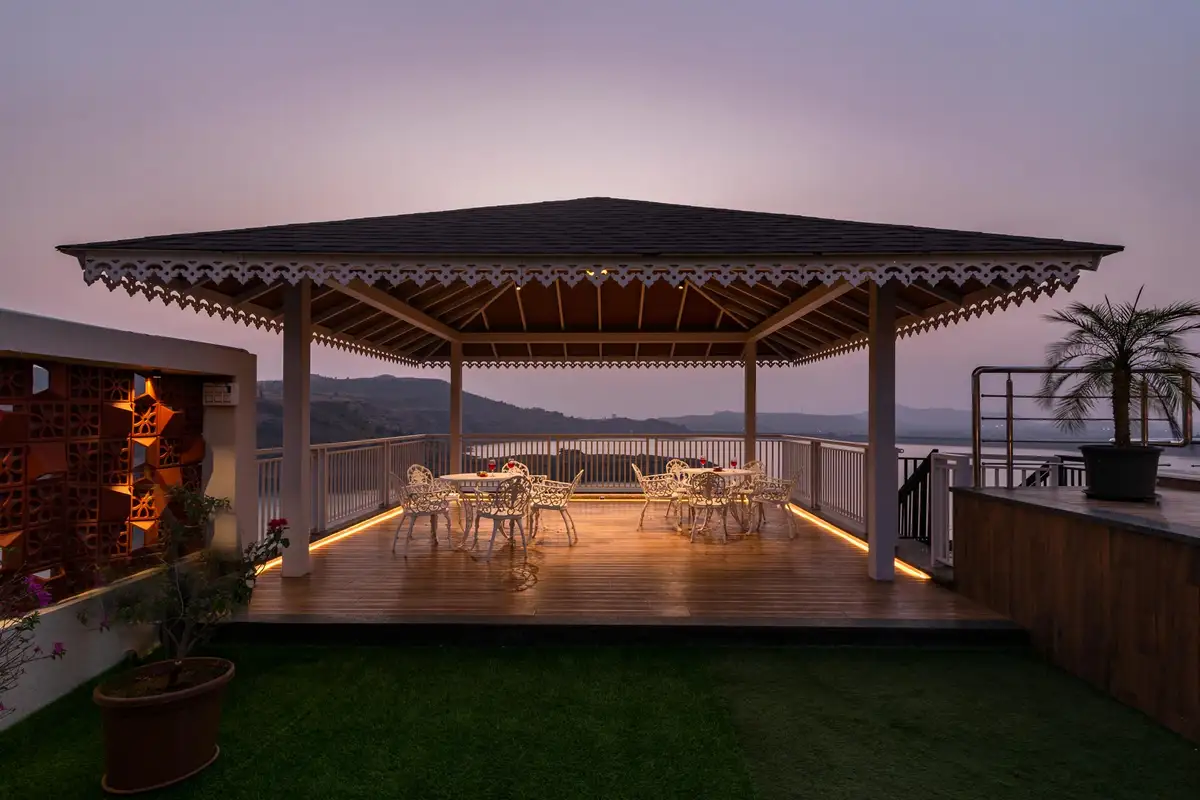 Lake Arches, Igatpuri