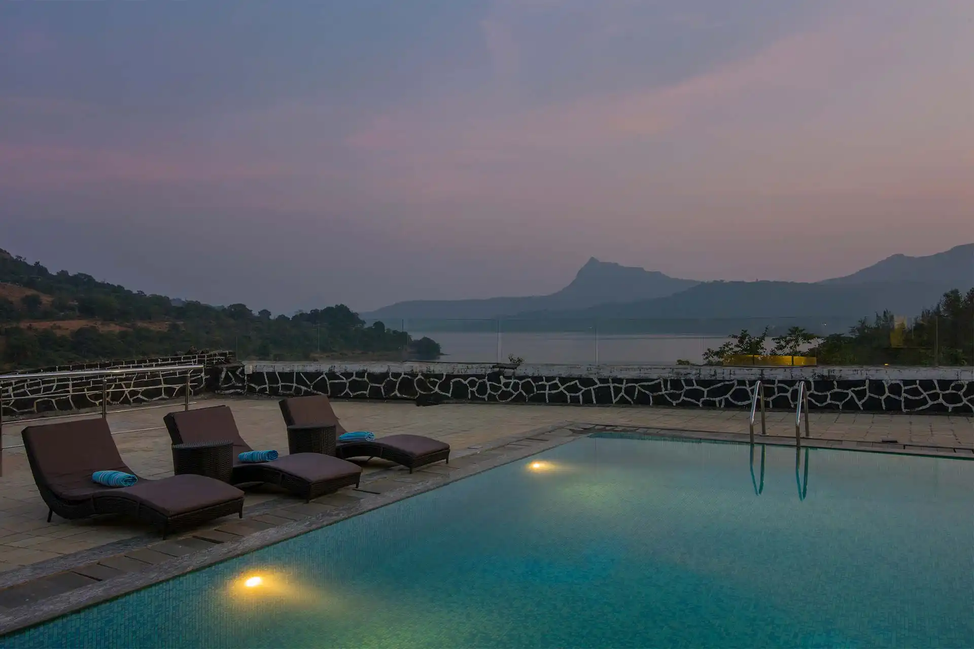 Lake Mansion, Lonavala