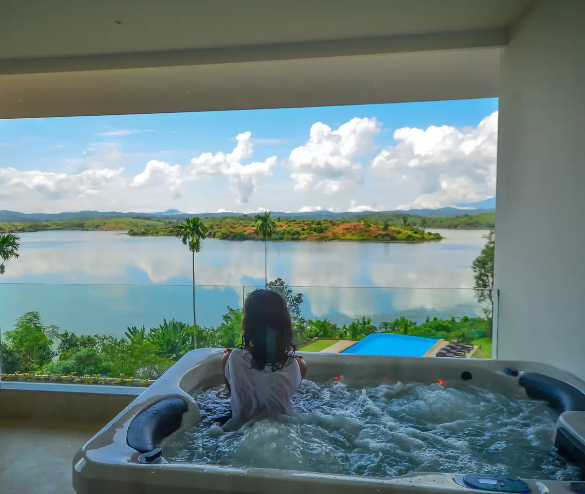 LakeRose Wayanad Resort Jacuzzi