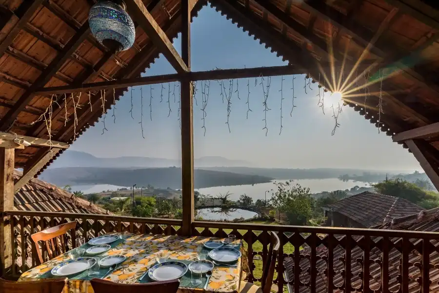 Lattitude By The Lake, Kamshet