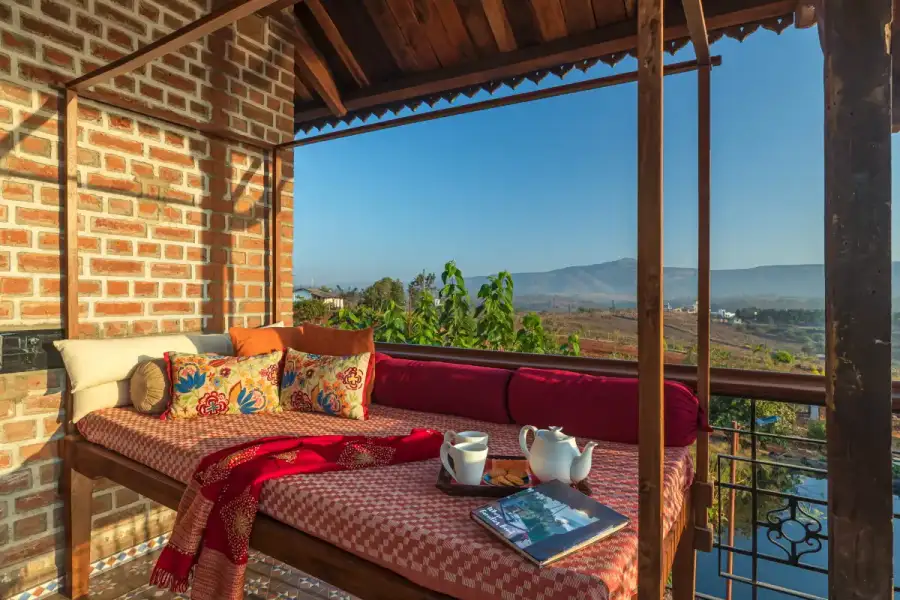 Lattitude By The Lake, Kamshet