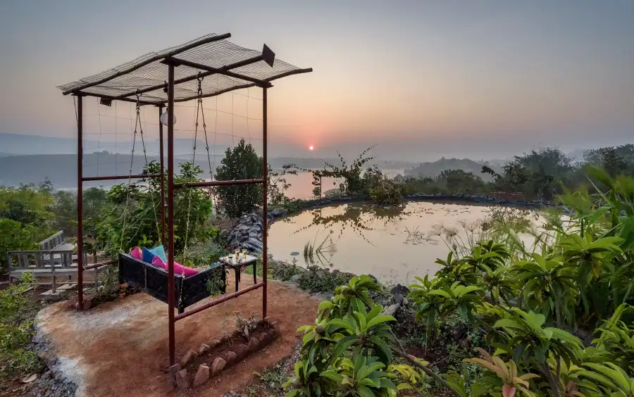 Lattitude By The Lake, Kamshet