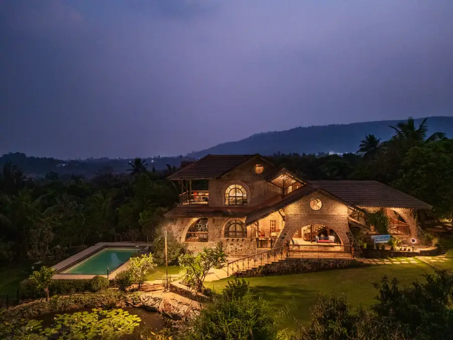 Lattitude By The Lake, Kamshet