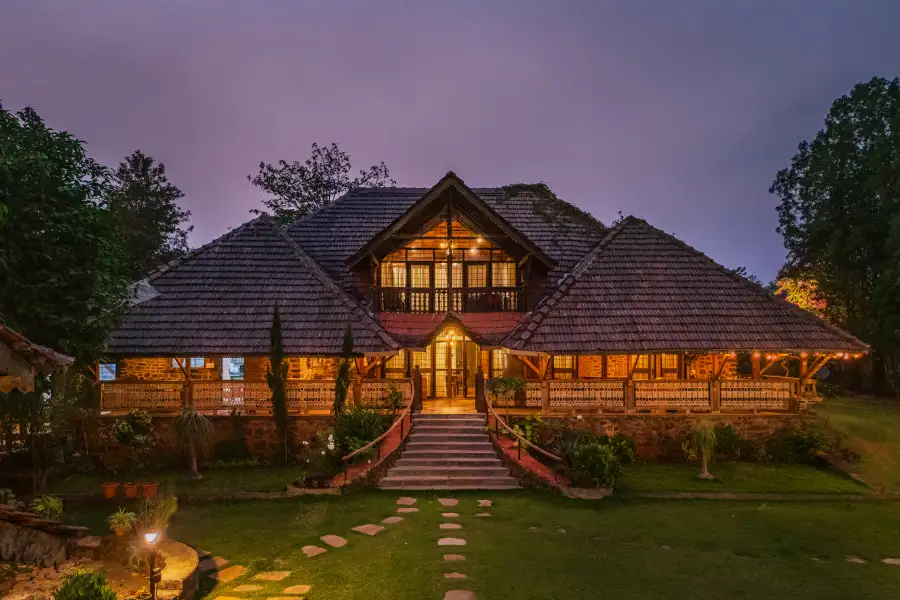 Lattitude By The Lake, Kamshet