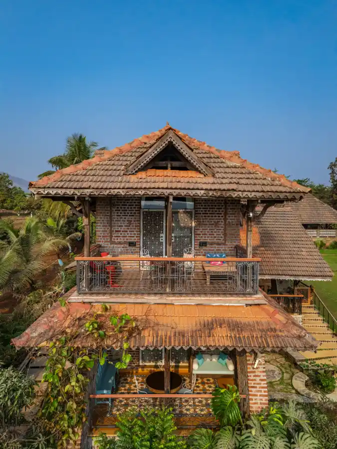 Lattitude By The Lake, Kamshet