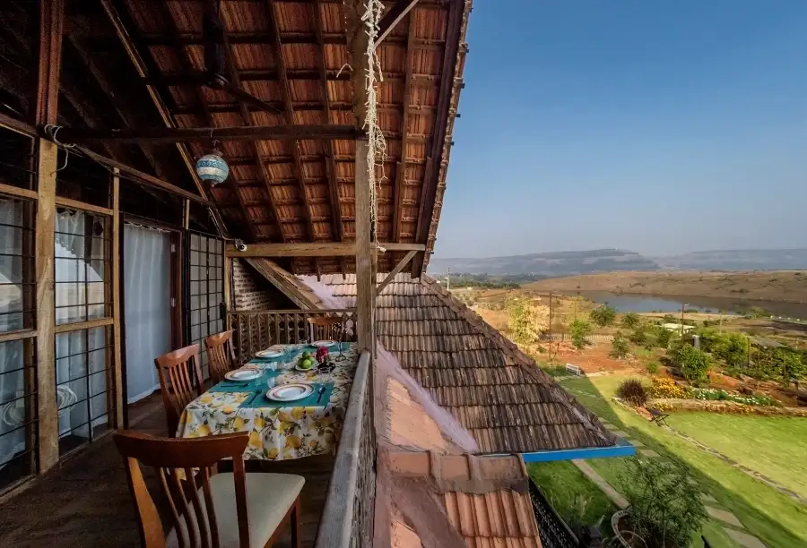 Lattitude By The Lake, Kamshet
