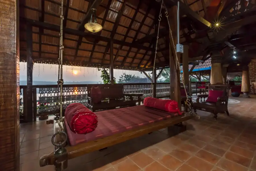 Lattitude By The Lake, Kamshet
