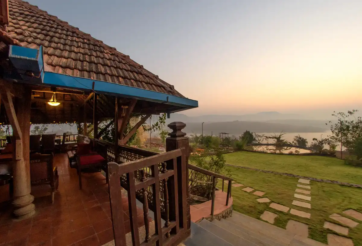 Lattitude By The Lake, Kamshet