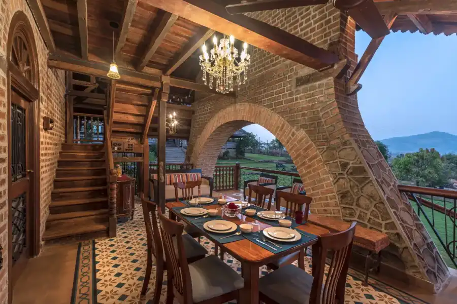 Lattitude By The Lake, Kamshet