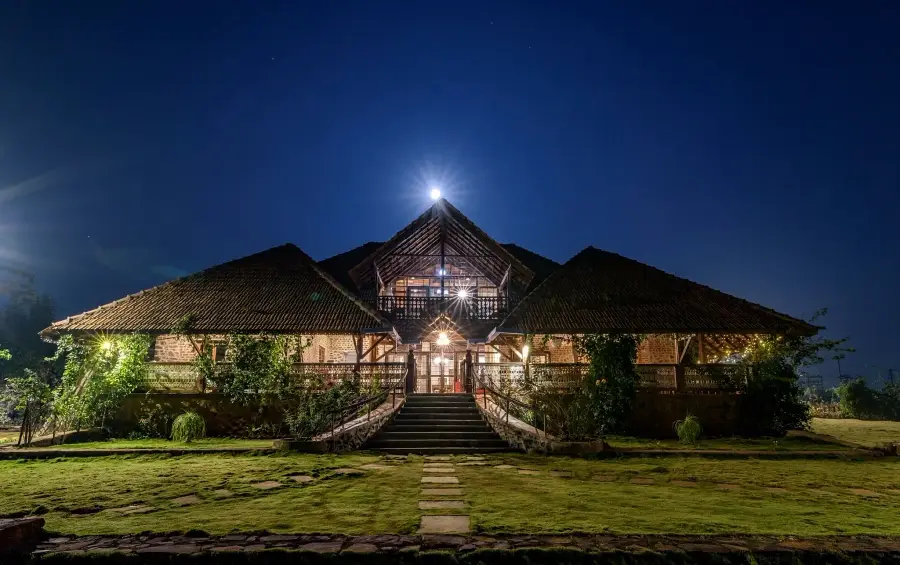 Lattitude By The Lake, Kamshet