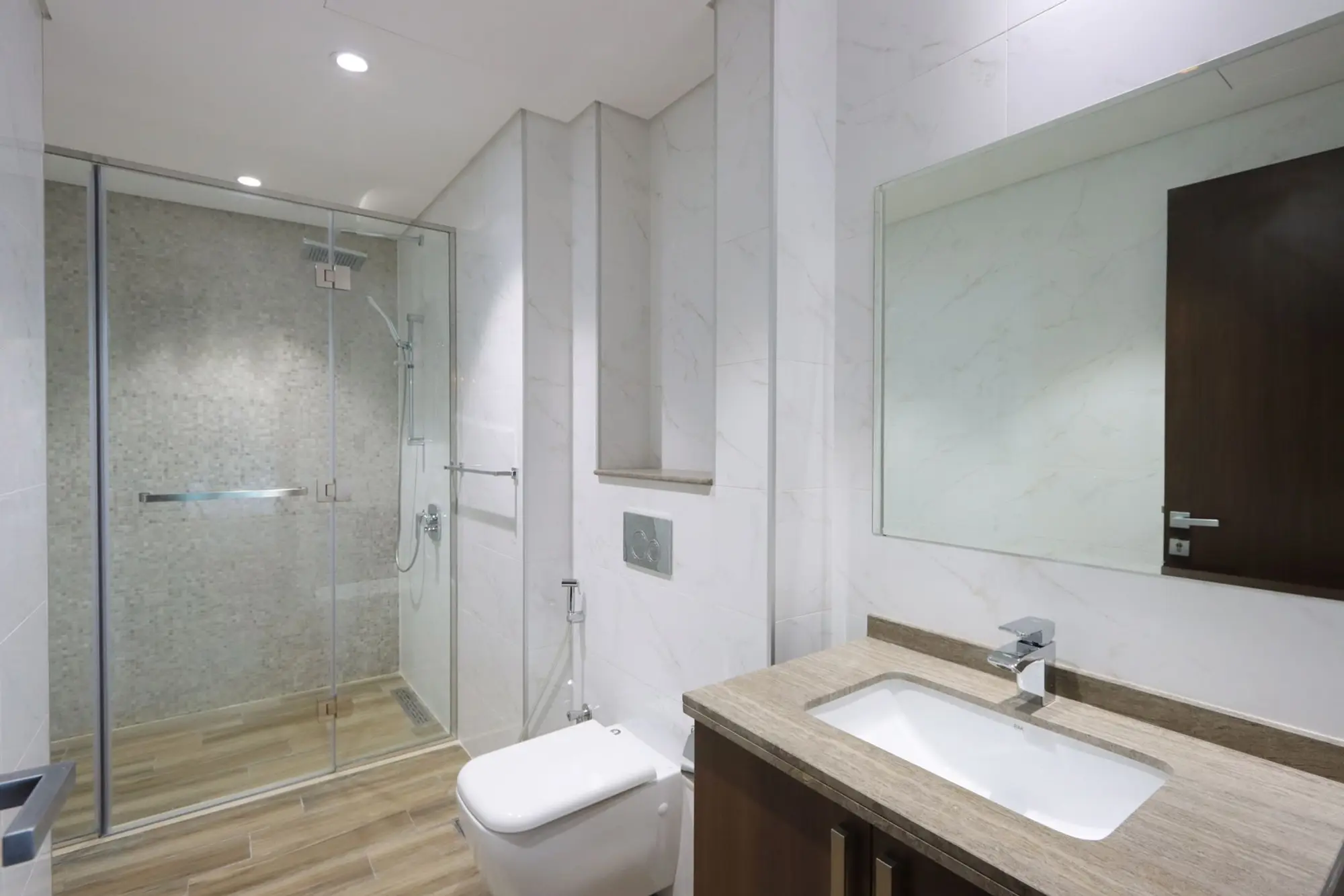 Lavish 1 BR In J One Tower, Dubai