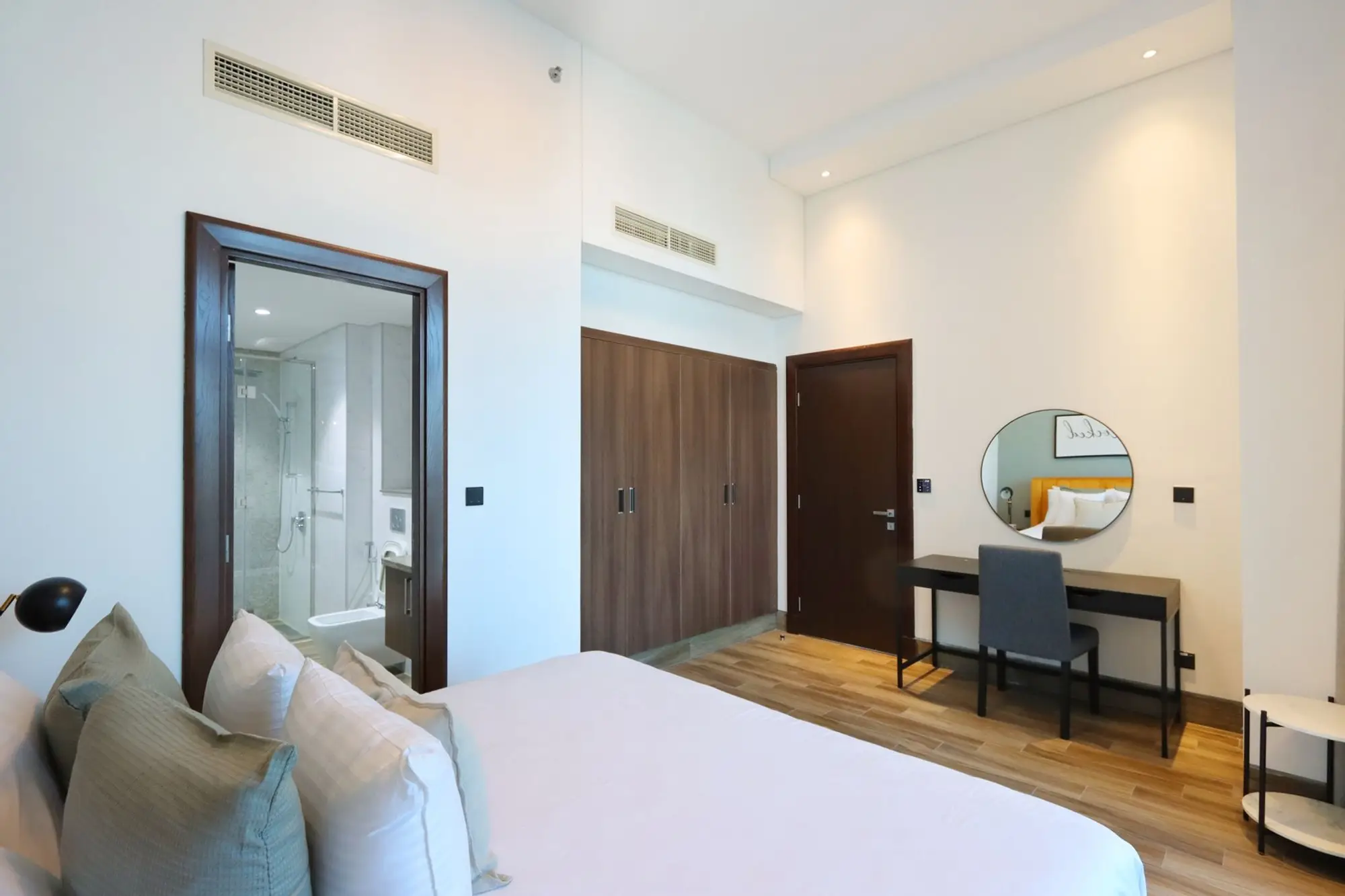 Lavish 1 BR In J One Tower, Dubai