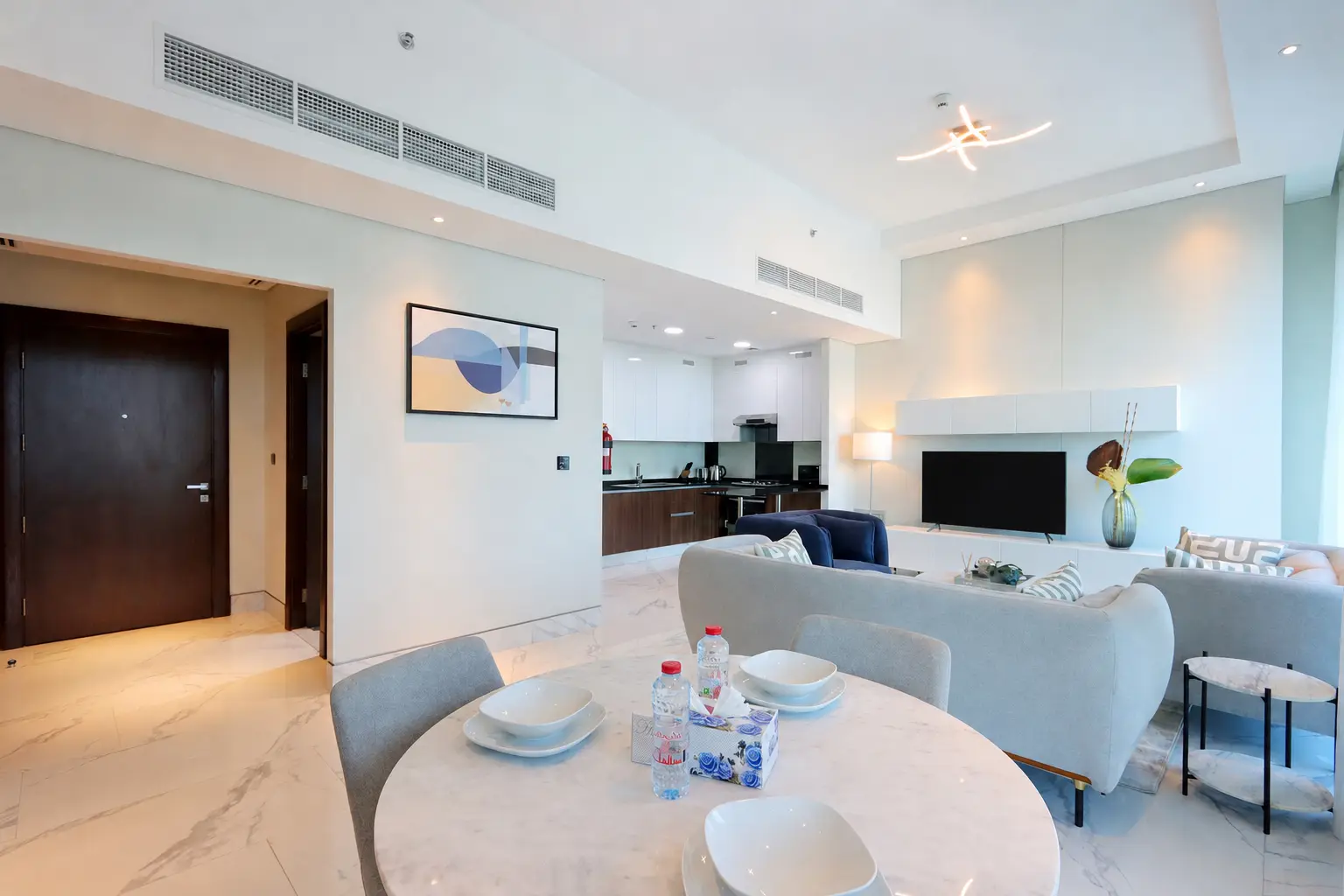 Lavish 1 BR In J One Tower, Dubai