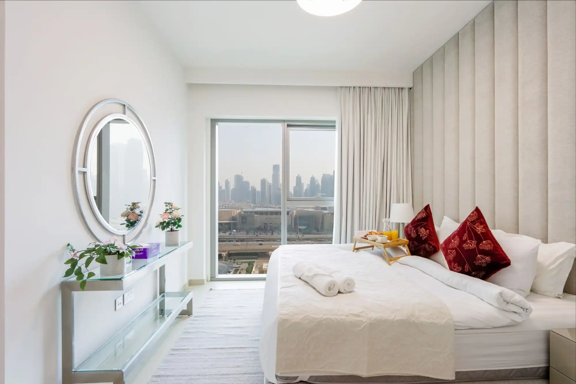 Lavish 2 Bedroom Suite with Burj Khalifa View & Direct Dubai Mall Access, Dubai
