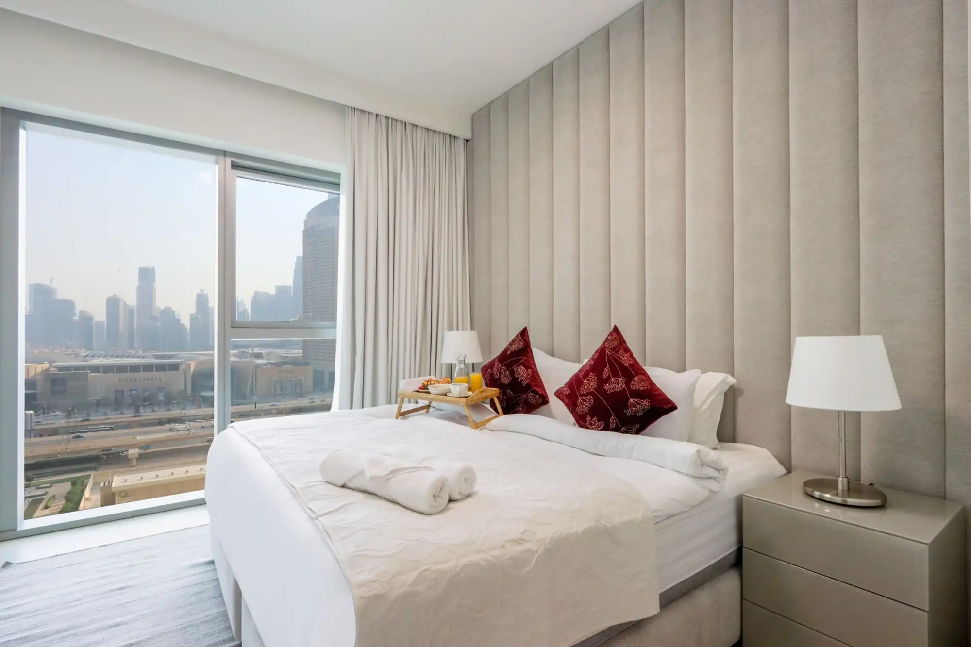 Lavish 2 Bedroom Suite with Burj Khalifa View & Direct Dubai Mall Access, Dubai