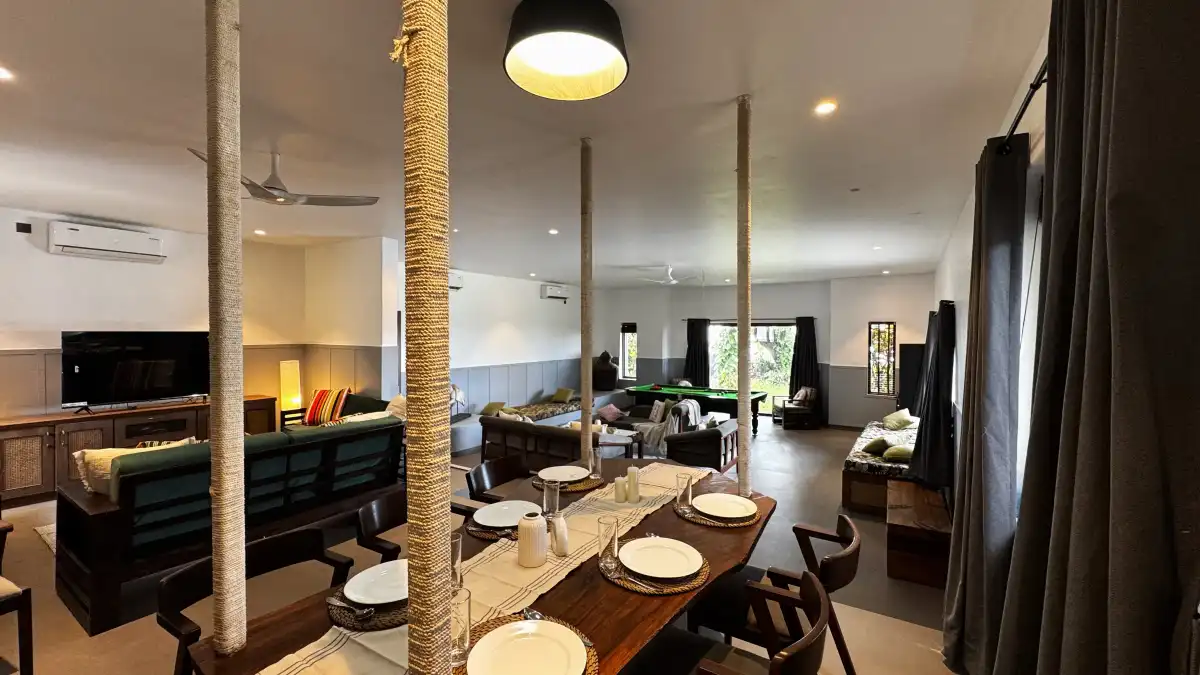 Lighthouse by the Sea, Alibaug