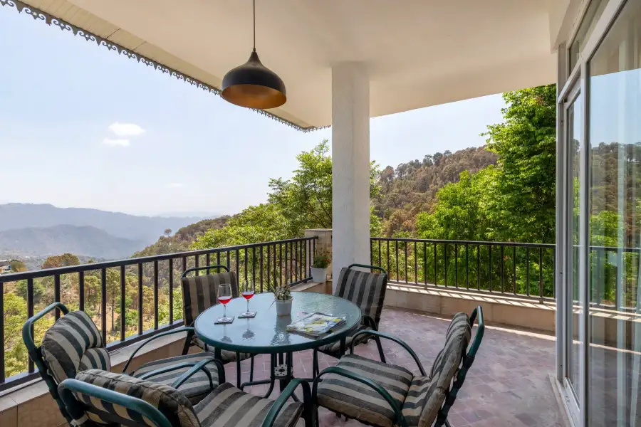 Live Life, Kasauli