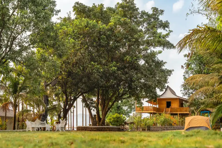 Love Nest, Mulshi