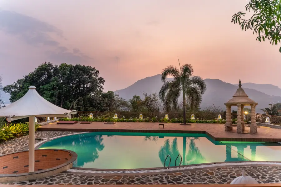 Love Nest, Mulshi