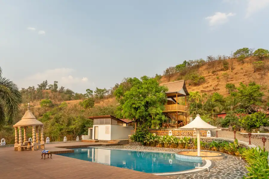 Love Nest, Mulshi