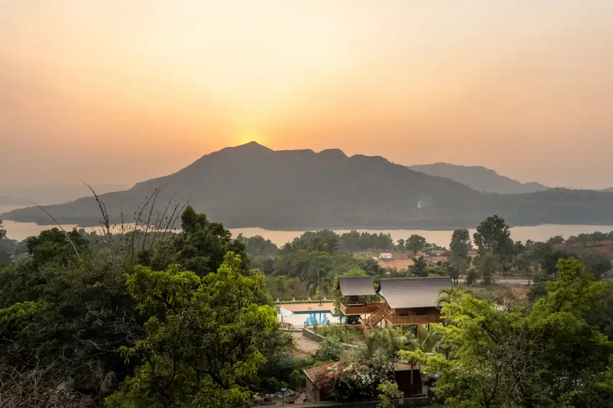 Love Nest, Mulshi