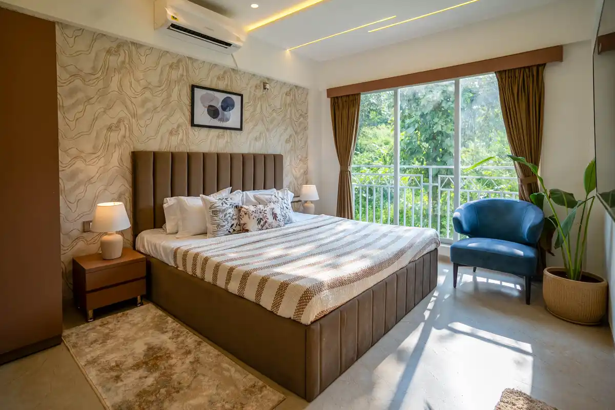 Lucca Villa, Karjat