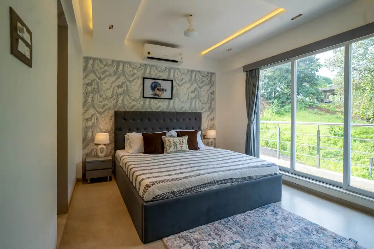 Lucca Villa, Karjat