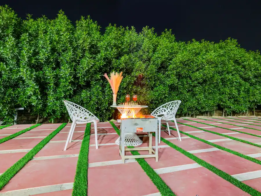 Lustra, Delhi NCR