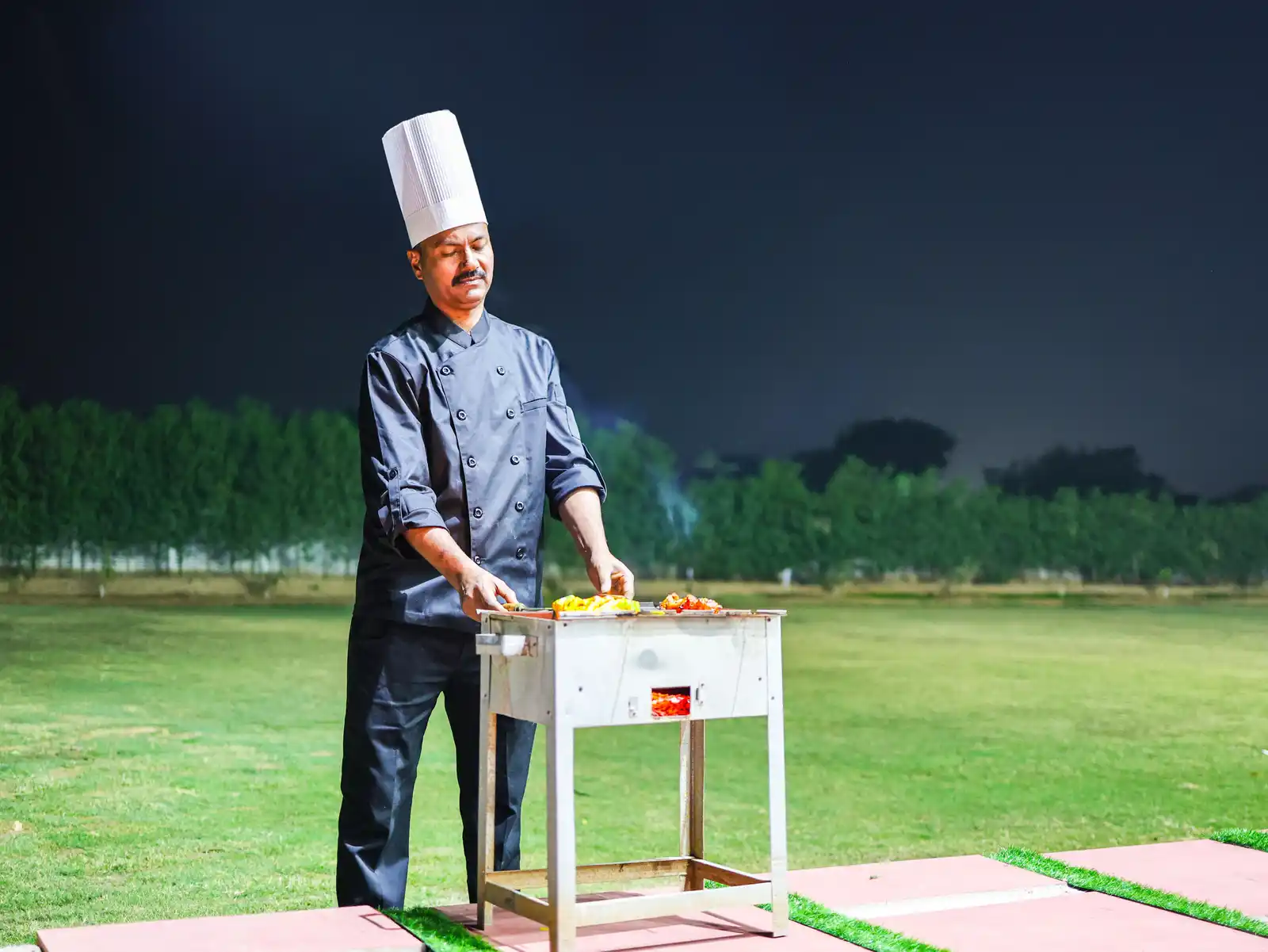 Lustra, Delhi NCR