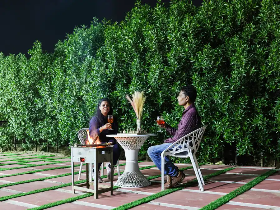 Lustra, Delhi NCR