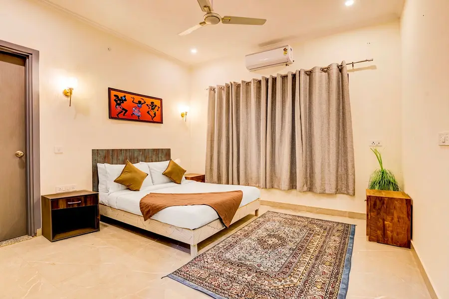 Lustra, Delhi NCR