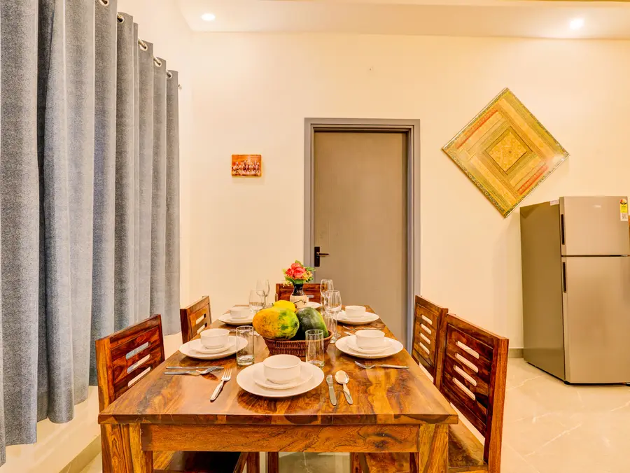 Lustra, Delhi NCR