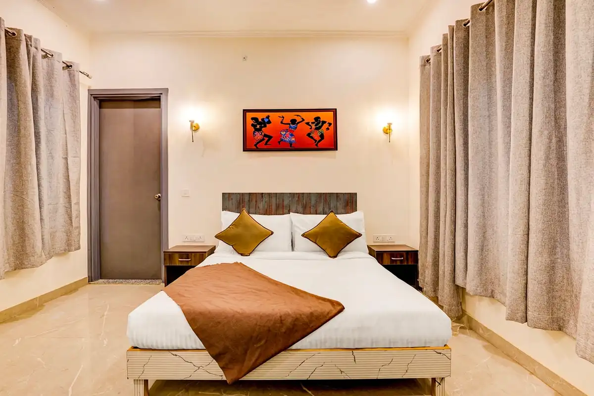 Lustra, Delhi NCR